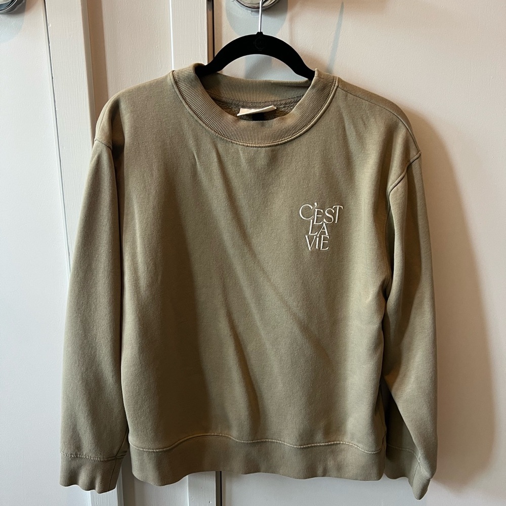Universal Thread Women’s Olive Crewneck Sweatshirt